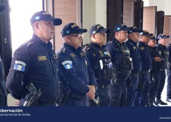 Presentan nuevos agentes de la PNC en San Pedro La Laguna, Sololá