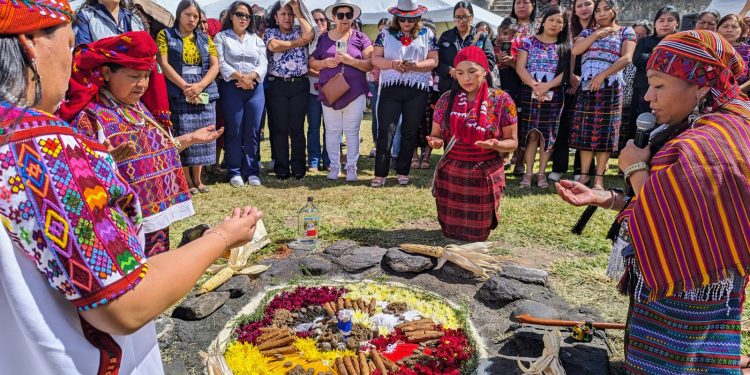 Pueblos originarios participan en actualización de Política Nacional de las Mujeres