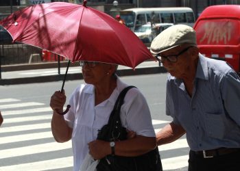 La mayoría de estudios se centran en los efectos del calor en las personas mayores, pero muy pocos en las acciones de prevención.