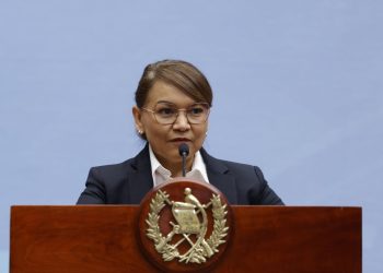 Ileana Peña, subsecretaria de Segeplan, explica cómo funciona el programa de Becas.