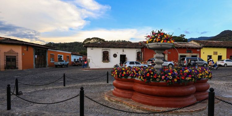 Antigua Guatemala es uno de los destinos más vistados por turistas que llegan al país.