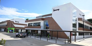 El presidente Bernardo Arévalo participa en la inauguración del Centro de Capacitación Santa Rosa, del Intecap.