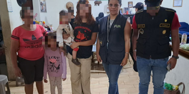 Allanamientos en Suchitepéquez permiten rescatar a niños entre 1 y 13 años. / Foto: PGN