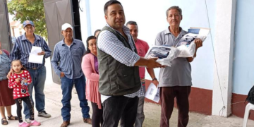 El MAGA entregó semillas de maíz a productores de Jalapa, Salamá y Baja Verapaz. (Foto: MAGA)