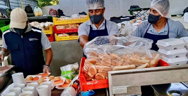 Conred y Mides continúan entregando ayuda humanitaria a familias afectadas por los sismos. (Foto: Mides)