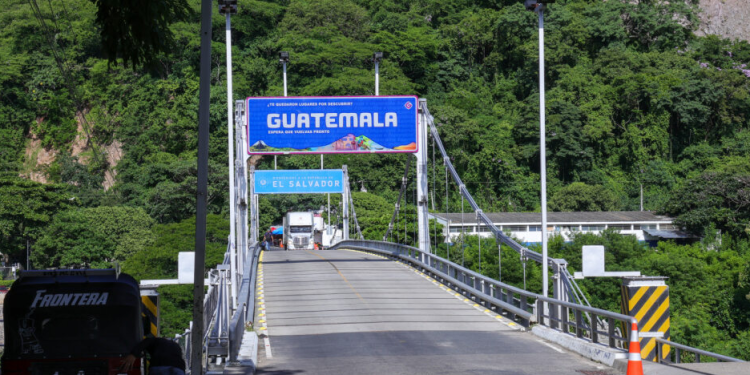 El IGM informa que se ha registrado el ingreso y egreso de 46 mil 63 salvadoreños. (Foto: IGM)