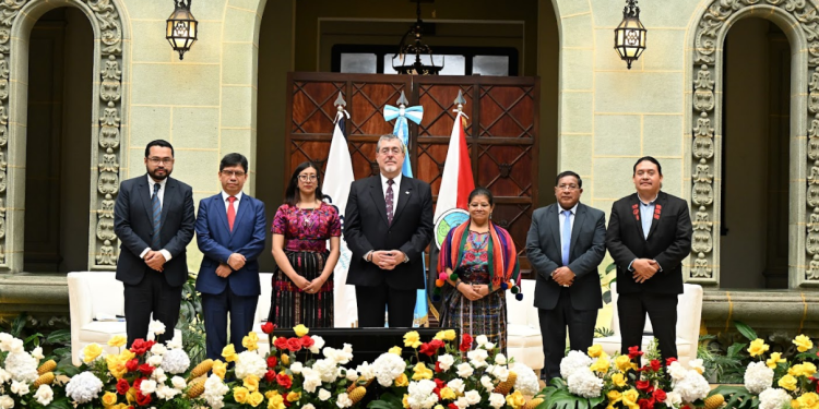 Presidente participa en Foro Interinstitucional en el marco del Dia Internacional de los Pueblos Indígenas