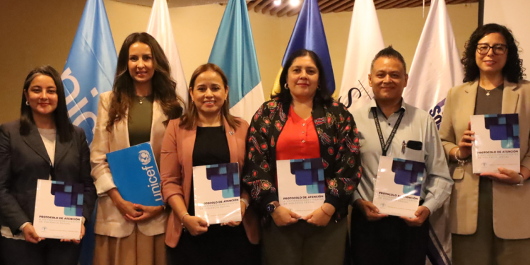 SVET y el MSPAS socializan el protocolo de atención a víctimas sobrevivientes de violencia sexual. (Foto: SVET)