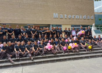 / Hospital Roosevelt y el banco de leche materna realizaron una marcha educativa. (Foto: MSPAS)