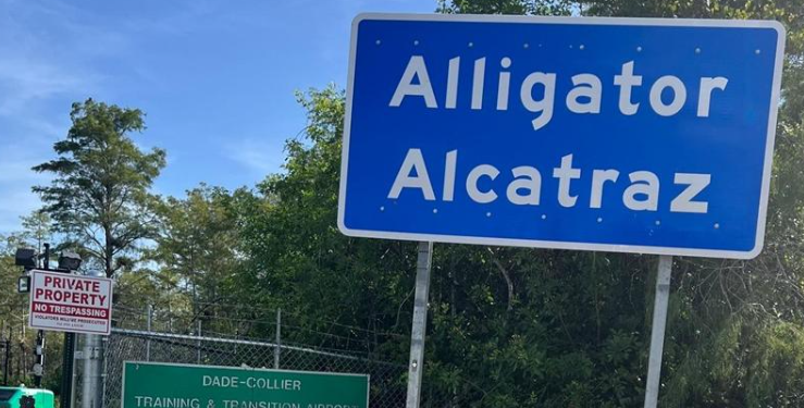 La Cónsul General de Guatemala en Miami visita a connacionales detenidos en Alligator Alcatraz