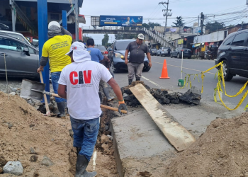 Caminos atiende emergencias de infraestructura en todo el país. / Foto: CIV.