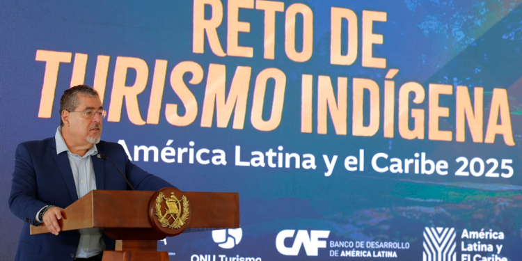 Presidente Arévalo en la presentación del Reto de Turismo Indígena para América Latina y el Caribe./Foto: Gilber García.