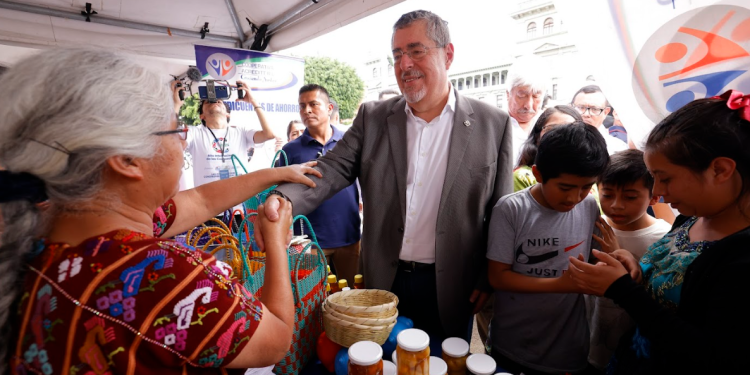 Presidente Bernardo Arévalo participa en Feria Cooperativa./Foto: Gilber García.