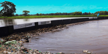 La biobarda facilitada por The Ocean Cleanup ha evitado la llegada masiva de residuos al Caribe./Foto: MARN.