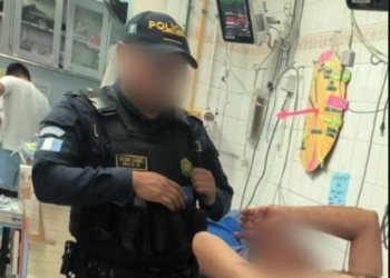 La intervención policial impidió que el presunto sicario lograra escapar. / Foto: PNC