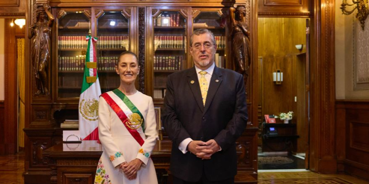 Presidente Bernardo Arévalo con la presidenta de México Claudia Sheinbaum. / Foto: Archivo, Gobierno de Guatemala.