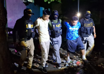 Los detenidos buscaban ingresar armas y municiones a Renovación l./Foto: PNC.