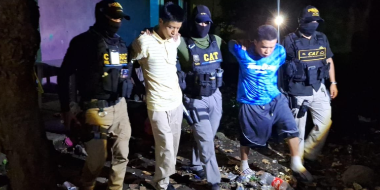 Los detenidos buscaban ingresar armas y municiones a Renovación l./Foto: PNC.