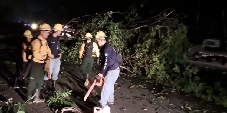 Conred atiene más de mil emergencias en Guatemala por época de lluvias