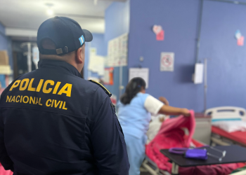 Capturan a mujer que habría abandonado a su bebé en una fosa séptica