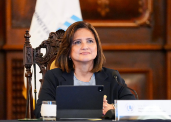 Vicepresidenta Karin Herrera realizará visita oficial a Ecuador. (Foto: Vicepresidencia de la República)