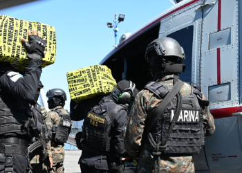 Los golpes al narcotráfico representan incautaciones millonarias para las estructuras criminales. / Foto: Ejército de Guatemala.
