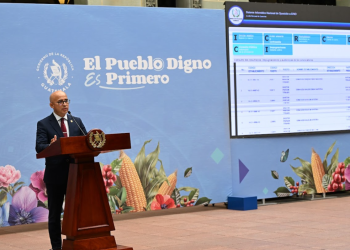 El viceministro Técnico de Educación compartió que el proceso de contratación se basa en mérito y transparencia. (Foto: Byron de la Cruz)