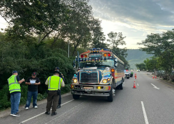 Instituciones ejecutan operativos viales conjuntos. / Foto: CIV.