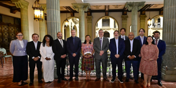 Las autoridades de la OIT se reunieron el jueves 21 con el presidente Bernardo Arévalo