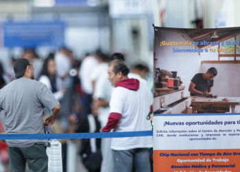 El Instituto Guatemalteco de Migración brinda atención para que las personas migrantes retornadas por medio del Plan Retorno al Hogar. (Foto: IGM)