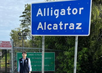 Autoridades del consulado de Guatemala entrevistan a connacionales en Alligator Alcatraz
