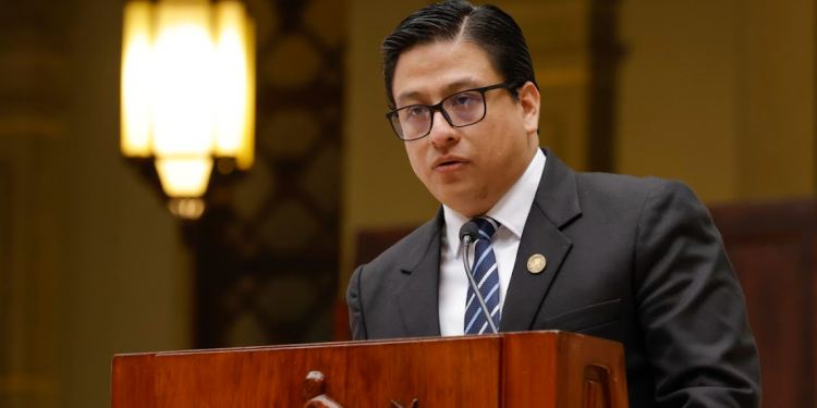 Titular de la Comisión Nacional contra la Corrupción (CNC), Julio Flores. / Foto: Alex Jacinto.