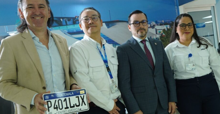 Así puedes tramitar las placas de los vehículos en tan solo 5 minutos. / Foto: SAT.