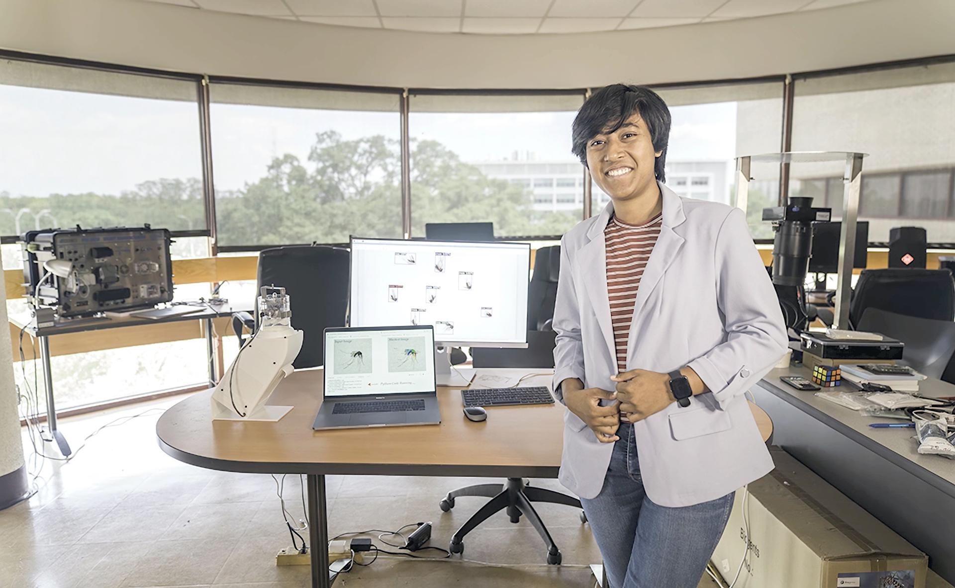 La estudiante busca que en cada hogar haya un dispositivo que detecte los zancudos que estén infectados con algún virus.