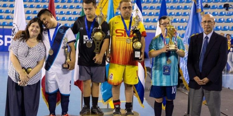 El Segundo Encuentro Latinoamericano de Futsal Down deja Guatemala en el podio./Foto: MCD.
