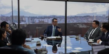 Integrantes de la Superintendencia de Competencia se reúnen con autoridades de Minfin