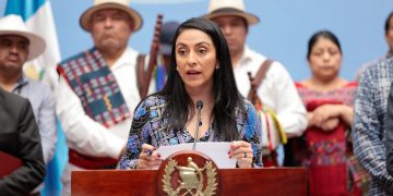 Frente a posibles malentendidos, la subsecretaria privada de la Presidencia, Mónica Mazariegos, fue enfática en aclarar la propuesta. / Foto: Álvaro Interiano