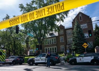 Iglesia de Mineapolis donde ocurrió el tiroteo en el que murieron dos niños y 17 resultaron heridos.