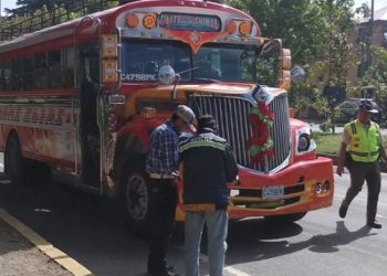 La reforma del reglamento para prestación de servicio transporte estraurbajo de pasajeros establece revisiones periódicas.