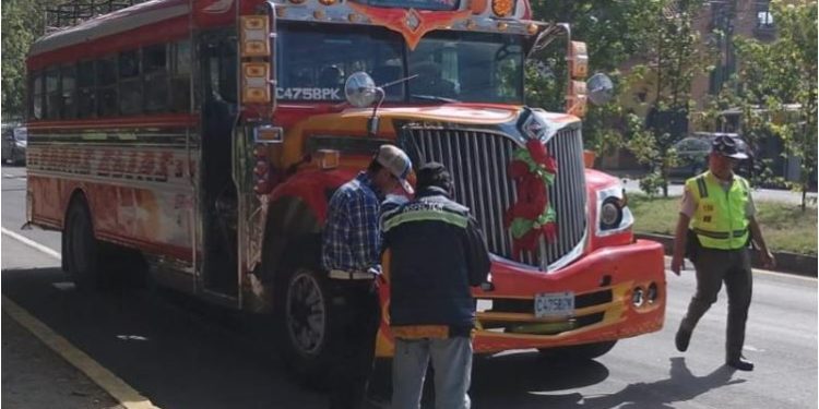 La reforma del reglamento para prestación de servicio transporte estraurbajo de pasajeros establece revisiones periódicas.