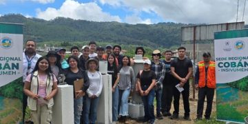 Durante las capacitaciones, Insivumeh compartió conocimientos sobre geología y meteorología. / Foto: Insivumeh.