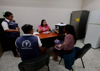 La apertura del centro se alinea con las prioridades presidenciales en materia de salud, enfocadas en ampliar la cobertura y garantizar el suministro de medicamentos para todos. / Foto: MSPAS