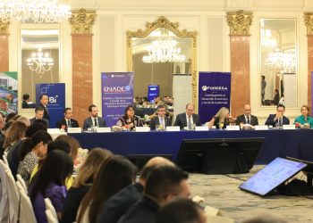 conversatorio digitalización para la atracción de inversión extranjera directa, un espacio que reunió a representantes del sector público y privado. / Foto: MAGA