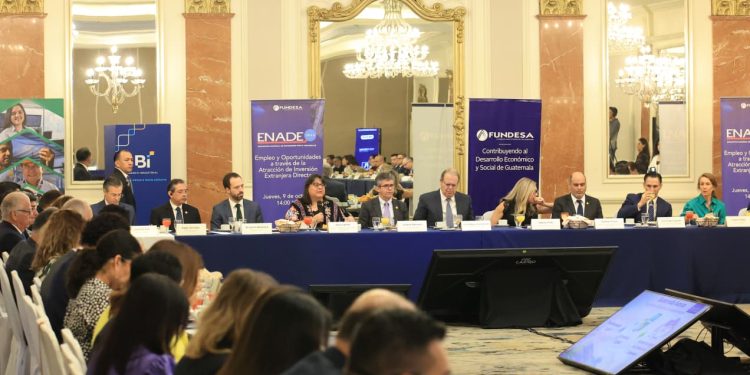 conversatorio digitalización para la atracción de inversión extranjera directa, un espacio que reunió a representantes del sector público y privado. / Foto: MAGA