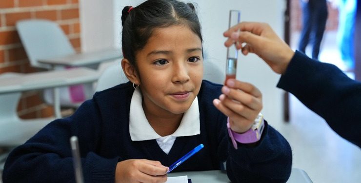 Los clubes de ciencias llegarán a cuatro departamentos más. (Foto: Vicepresidencia de la República)