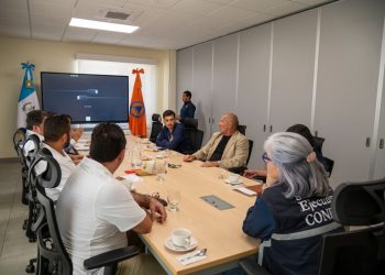 Instituciones avanzan en acciones para mitigar emergencias en el puente relleno de la isla de Flores