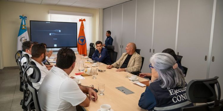 Instituciones avanzan en acciones para mitigar emergencias en el puente relleno de la isla de Flores