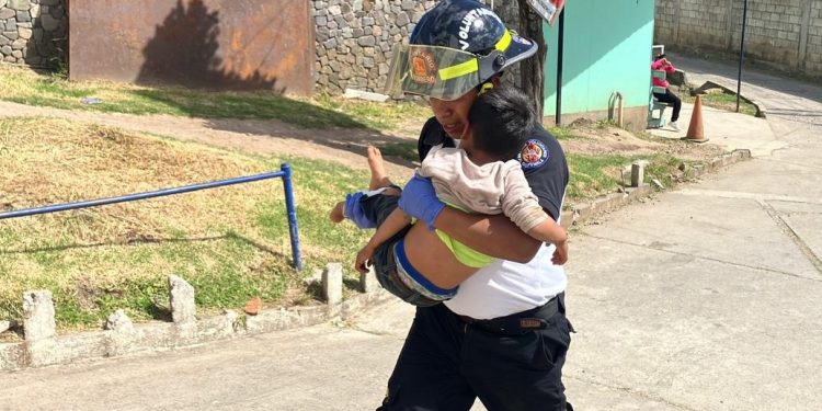 Publican decreto sobre el bono de riesgo para bomberos voluntarios. / Foto: CVB.