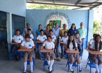 Entregan pupitres promover ambientes dignos en escuelas de Jalpatagua