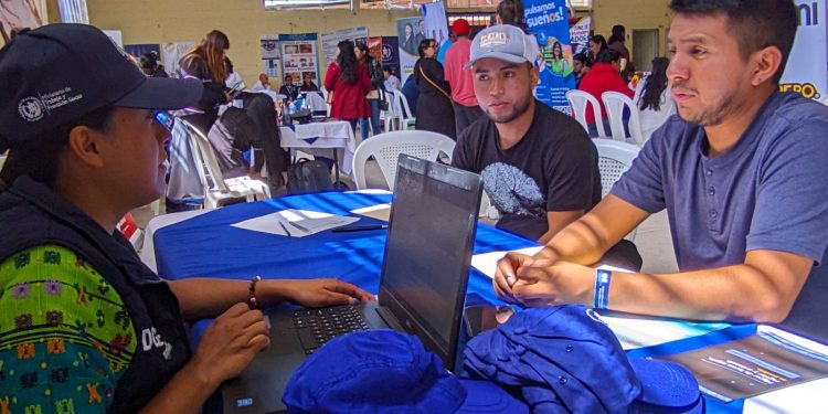 Feria de Empleo brinda 496 oportunidades laborales en Huehuetenango